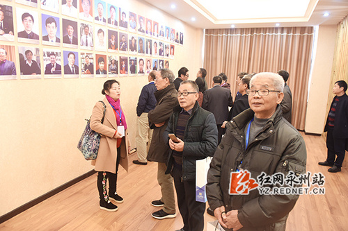 九游（9Game）官方网站：举行纪念恢复高考四十周年暨77级校友返校活动